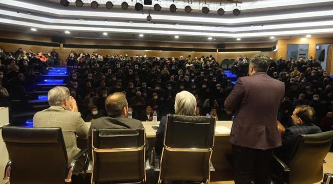 AK PARTİ’DEN GENİŞ KATILIMLI MAHALLE BAŞKANLARI TOPLANTISI