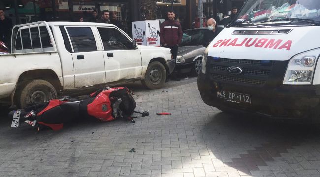 ATATÜRK BULVARINDA KAZA 1’İ AĞIR 3 YARALI