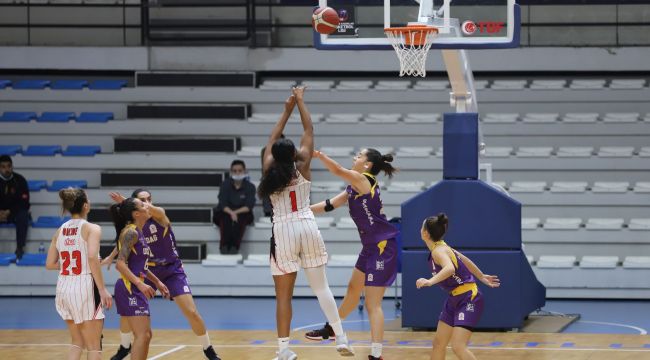 KADIN BASKETBOL TAKIMI TARSUS DEPLASMANINDA 