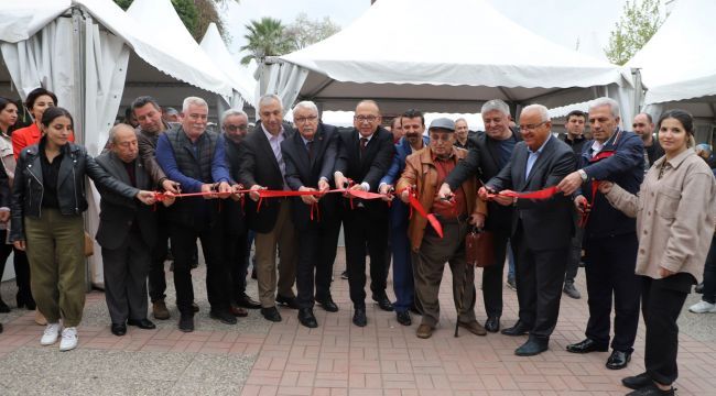 KİTAP FUARI’NIN AÇILIŞINI KEMAL ANADOL YAPTI