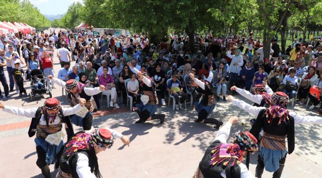 YEREL TOHUM TAKAS VE BAHAR ŞENLİĞİ BÜYÜK İLGİ GÖRDÜ