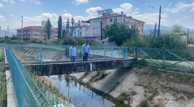 TURGUTLU VE SALİHLİ'DE HAŞEREYLE MÜCADELE HIZLANDI