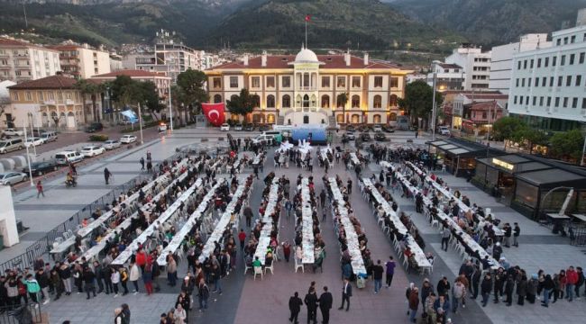 Başkan Ergün, Şehzadeler Ülkü Ocakları İftarına Katıldı