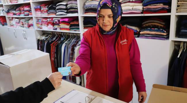 Turgutlu Belediyesi Dosteli’yle İhtiyaç Sahiplerinin Yüzünü Güldürecek