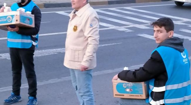 Turgutlu Beşir Derneği'nde trafikte kalanlara iftarlık