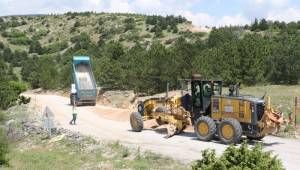 1 Yıllık Hummalı Çalışmayla Spil'e Güvenli Ulaşım Konforlu Yollar