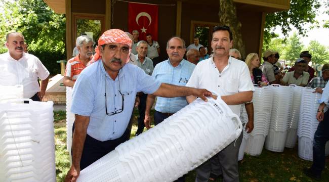 Büyükşehir’in Sepet Dağıtımları Sürüyor