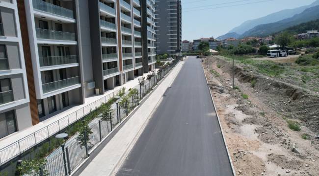 Manisalıların Yoğun Kullandığı Caddelerde Büyükşehir’den Yol Çalışması  