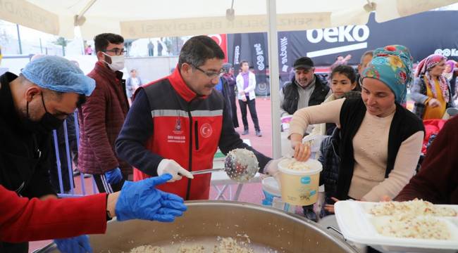 ŞEHZADELER BELEDİYESİ ADIYAMAN'DAKİ AŞEVİ HİZMETİNİ BİR DESTAN YAZARAK NOKTALADI