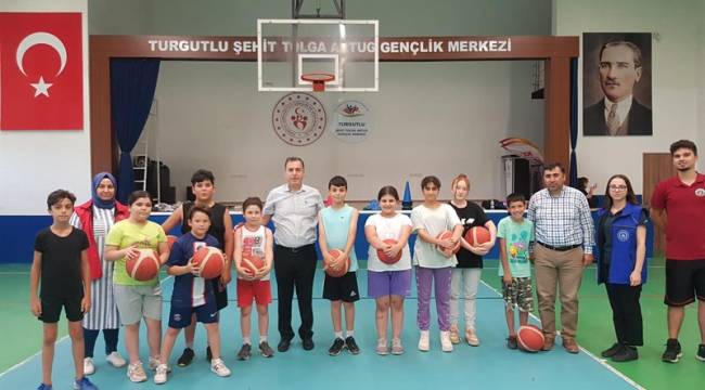 TURGUTLU'DA GENÇLİK KURSLARI İNCELENDİ