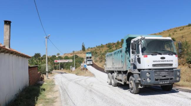 Büyükşehir, 500 Kilometrelik Yol Ağını Asfaltladı 