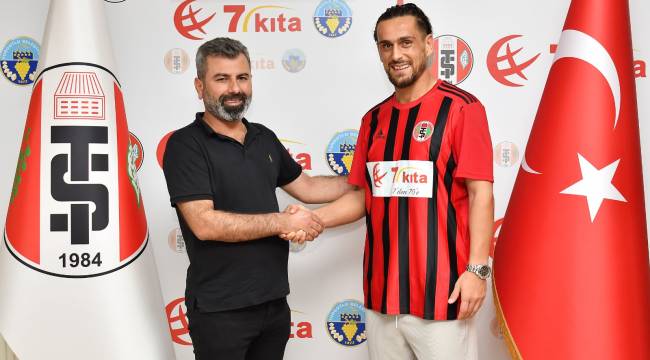 EMRE AKGÜN TURGUTLUSPOR’LA SÖZLEŞME İMZALADI