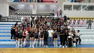 Turgutlu Belediyespor Kadın voleybol takımı 3-1 galip geldi