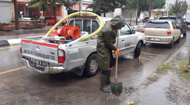 Büyükşehir ve MASKİ’den Sağanak Yağış Mesaisi