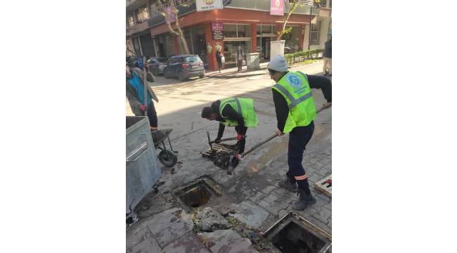 Sakarya Mahallesi’nin Yağmursuyu Izgaraları Temizlendi