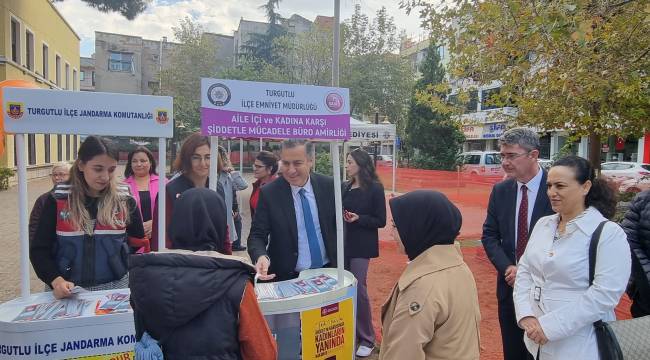 TURGUTLU’DA KADINA YÖNELİK ŞİDDETE KARŞI MÜCADELE STANDI AÇILDI