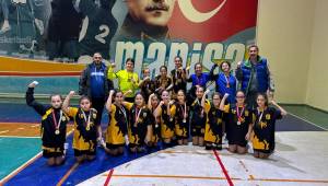 Manisa’da okul sporları küçükler hentbol müsabakaları sona erdi