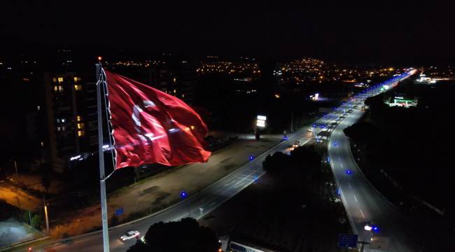 Büyükşehir’den Akhisar’da Işıklandırma Çalışması