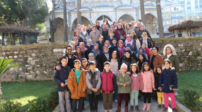 Selendili Kadınlar Manisa’da Ağırlandı