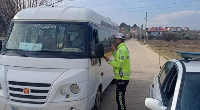 Manisa’da 2 Servis Aracı Trafikten Men Edildi