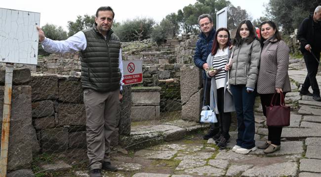 Vali Ünlü, Aigai Antik Kentinde İncelemelerde Bulundu