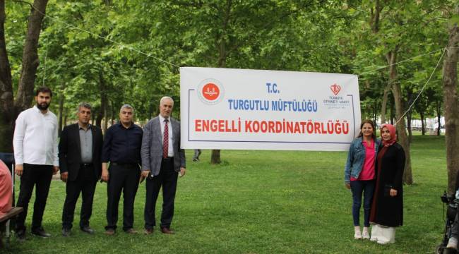 Turgutlu’da Engelliler Piknikte Bir Araya Geldi