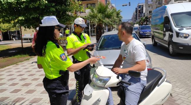 Turgutlu’da Motosiklet Sürücüleri Kask Konusunda Bilgilendirildi