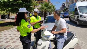 Turgutlu’da Motosiklet Sürücüleri Kask Konusunda Bilgilendirildi