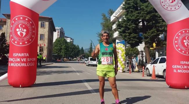 Ahmet Bayram Isparta’dan Madalya ile Döndü  