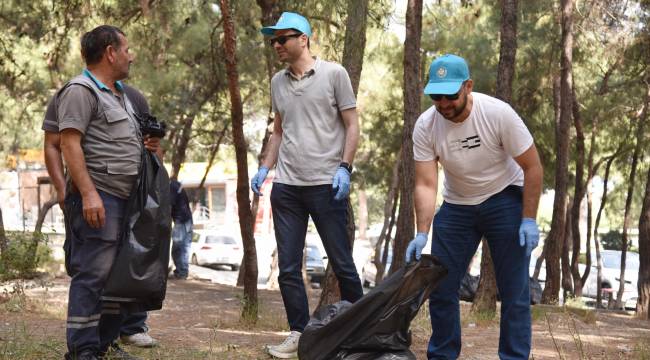 Manisa’da Gönüllüler Doğa Temizliği Gerçekleştirdi