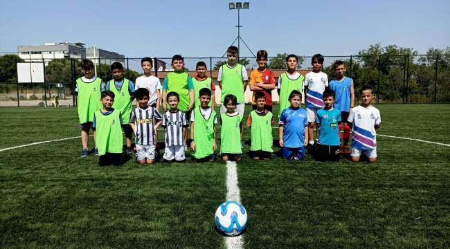 ŞEHZADELER’DE FUTBOL KURSU BAŞLADI