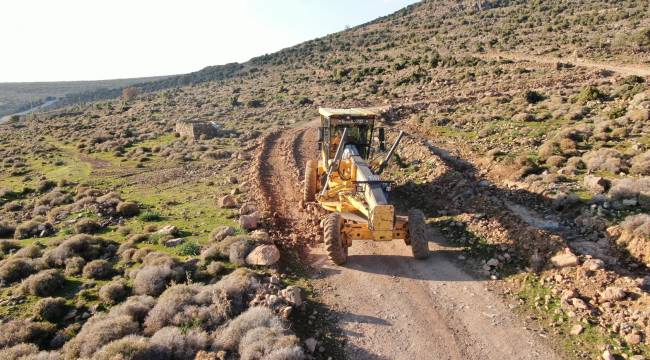 YUNUSEMRE’DEN 16 KIRSAL MAHALLEDE 200 KM OVA YOLUNA BAKIM