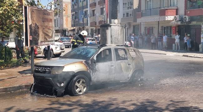 Turgutlu'da Trafo Patladı, Yangın 4 Araca Sıçradı