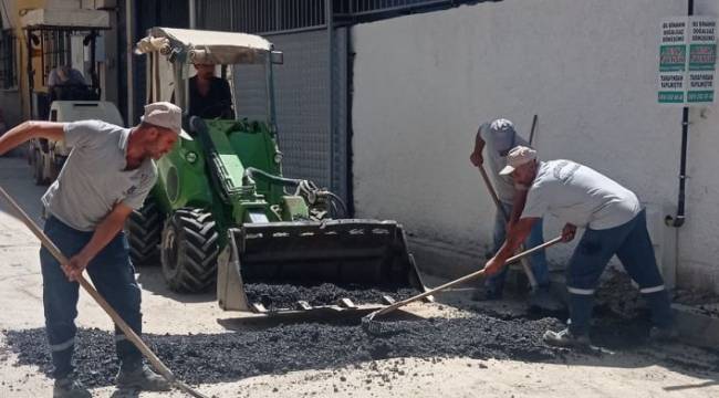 Şehzadeler’de Yol Bakım Çalışmaları Sürüyor