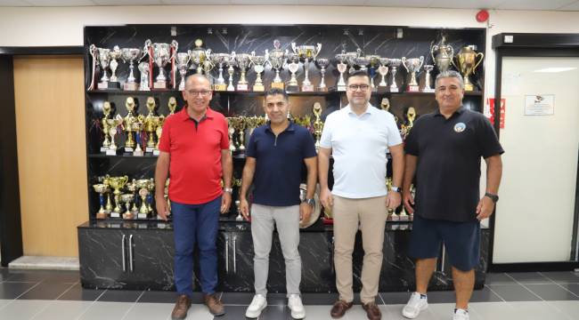 Turgutlu Belediyespor Voleybolun Yeni Sponsoru Mirnas Bahçeşehir Turgutlu Oldu