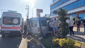 Turgutlu’da Trafik Kazası, 2 Yaralı