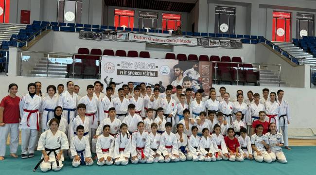 8 Yaşında Vefat Eden Karate Sporcusuna Takım Arkadaşlarından Anma