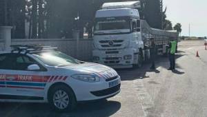 Manisa'da Yük ve Yolcu Taşımacılığı Yapan Araçlara Yönelik Trafik Denetimi: 90 Araç ve Sürücüye Ceza