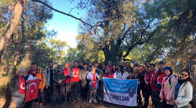 TURBELDAK Ekibinden 24 Kasım Öğretmenler Günü Yürüyüşü