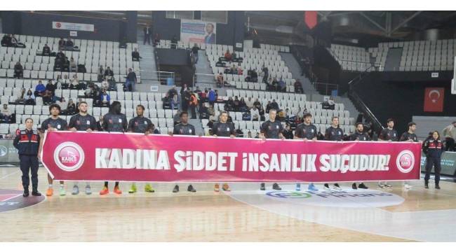 Basketbol Maçında Kadına Yönelik Şiddete Karşı Farkındalık Yaratıldı