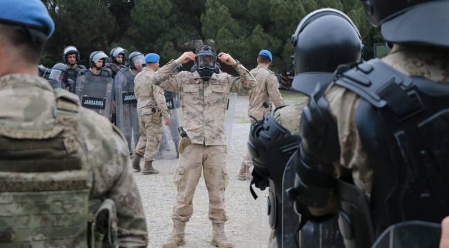 Manisa İl Jandarma Komutanlığı'na Bağlı Asayiş Komando Bölüğü, Eğitimlerine Devam Ediyor