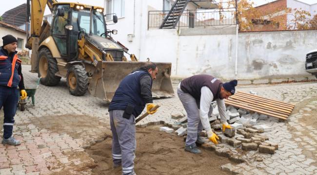 Turgutlu Belediyesi Fen İşleri Müdürlüğü Ekipleri Eş Zamanlı Çalışmalarını Sürdürüyor