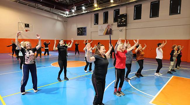 Manisa'da Kadınlar Sporla Hem Sağlıklı Hem Mutlu